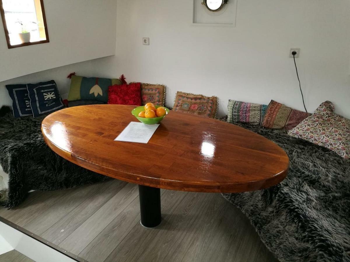 Houseboat Rose Daire Amsterdam Dış mekan fotoğraf