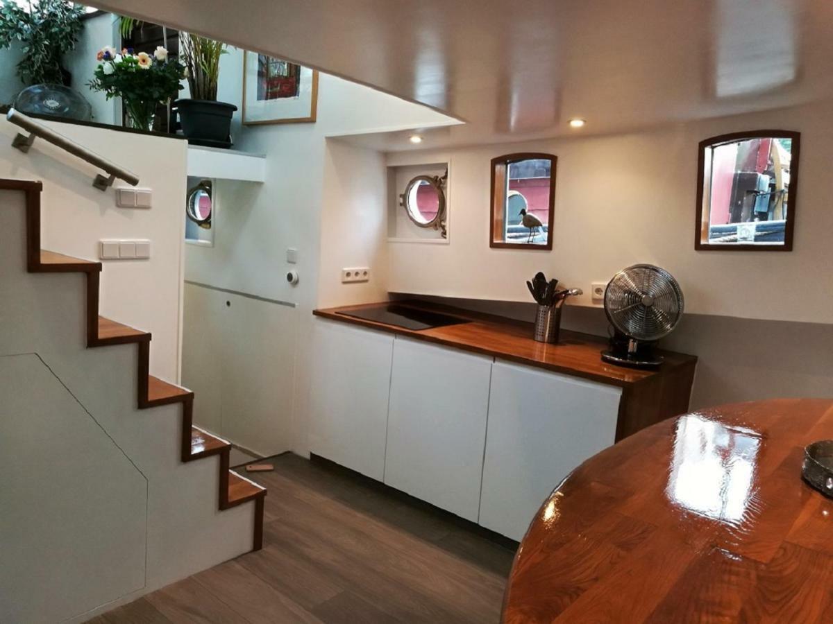 Houseboat Rose Daire Amsterdam Dış mekan fotoğraf